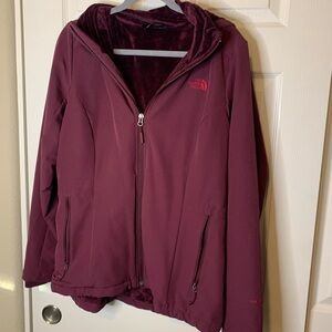 The North Face Women's Ski Jacket in Burgundy